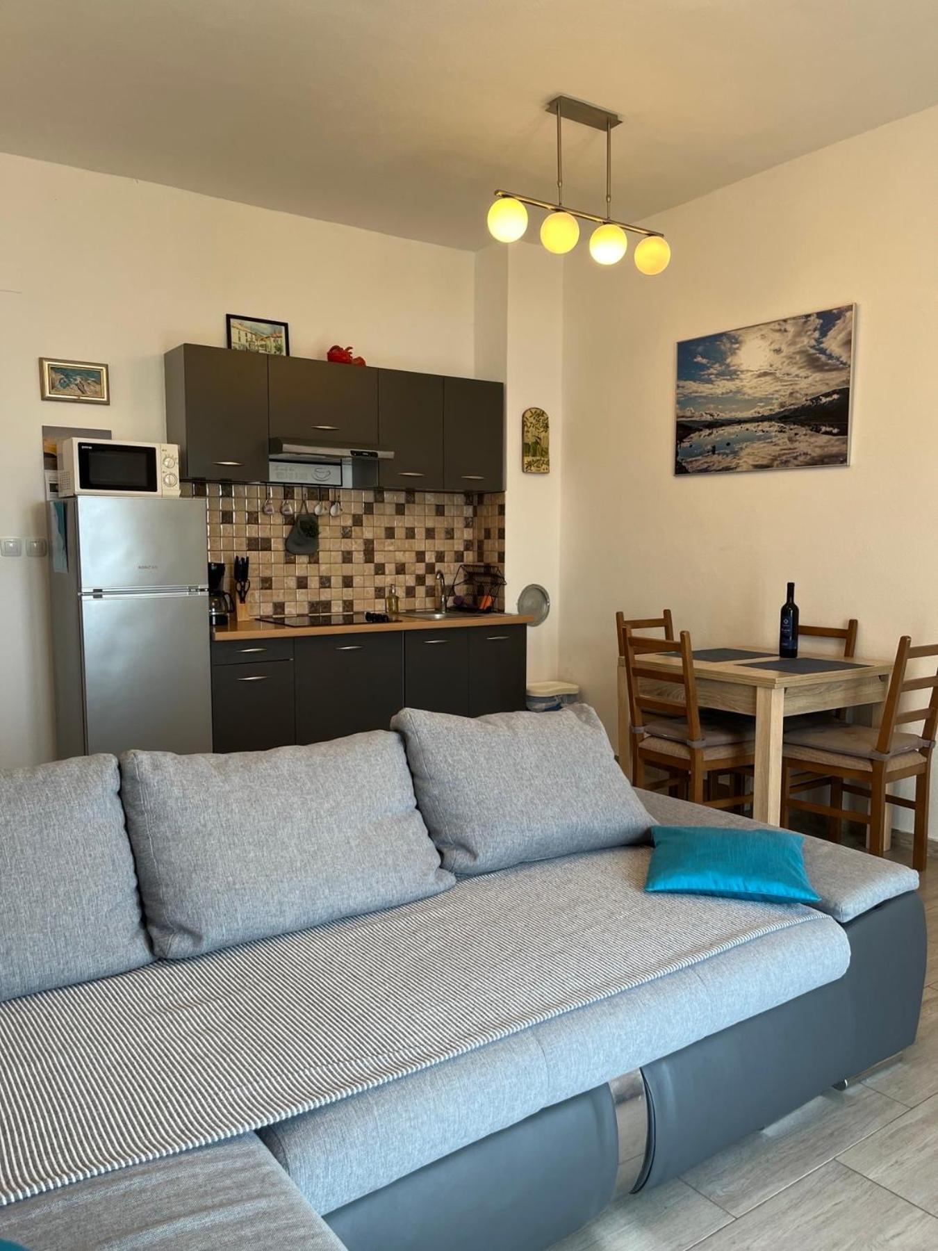 Apartments Mediterano Senj  Buitenkant foto